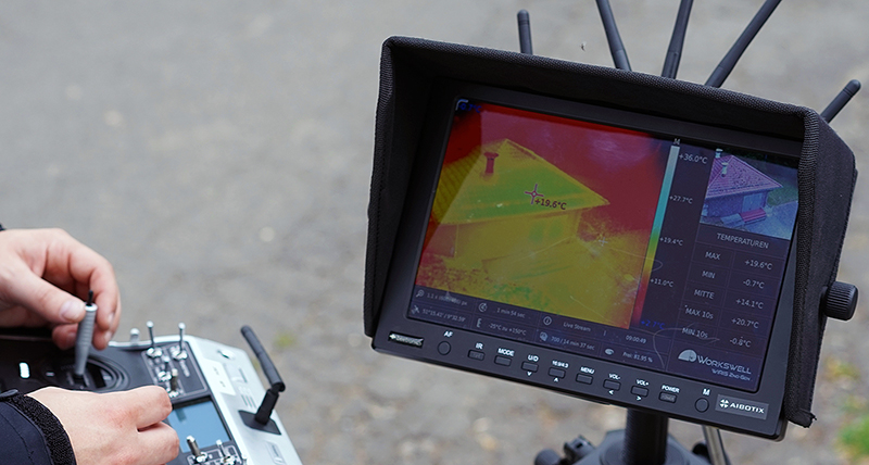 Thermography meets aerial inspection with a UAV